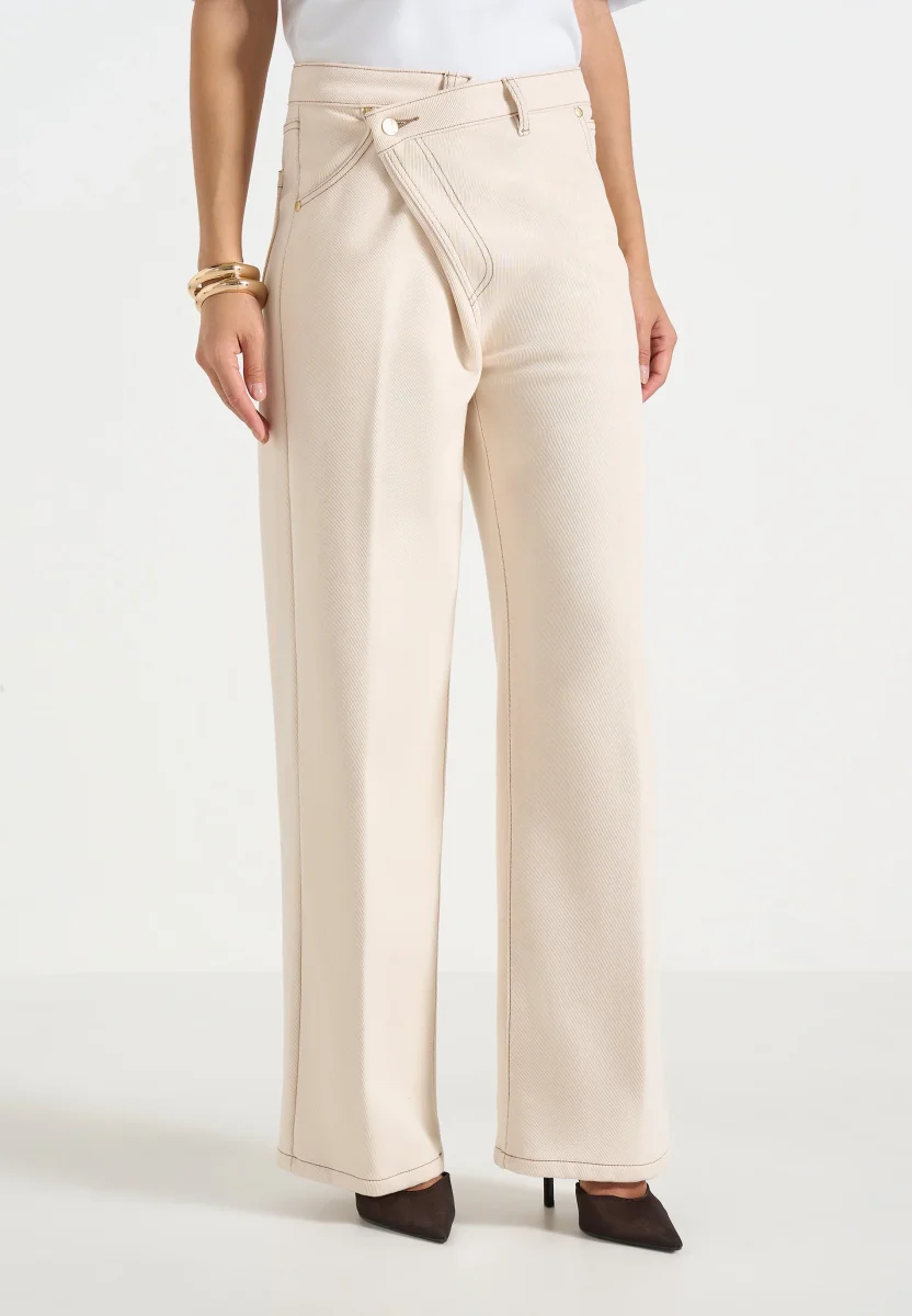 Astrid - Wrapover Wide Leg Jeans - Cream – Image 3