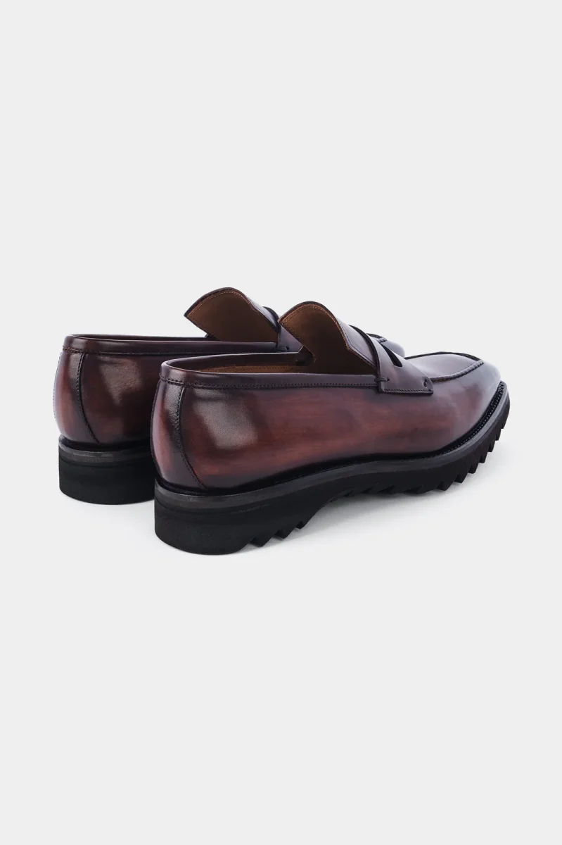 Mocassins en cuir patiné avec semelle crantée - Marron – Image 4